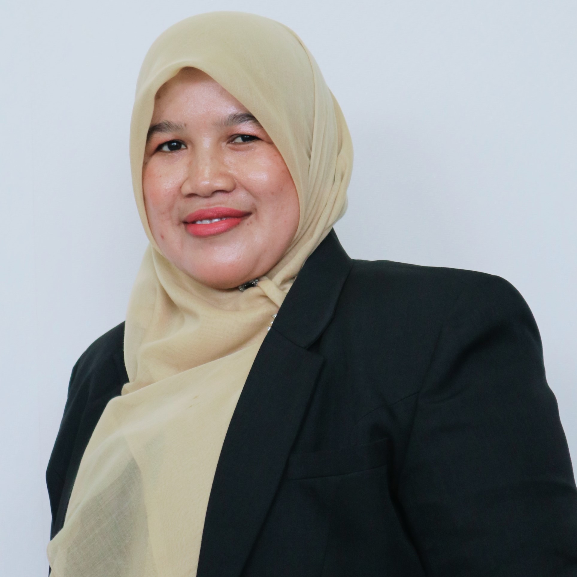 Ira Manyamsari, S.P., M.Si.