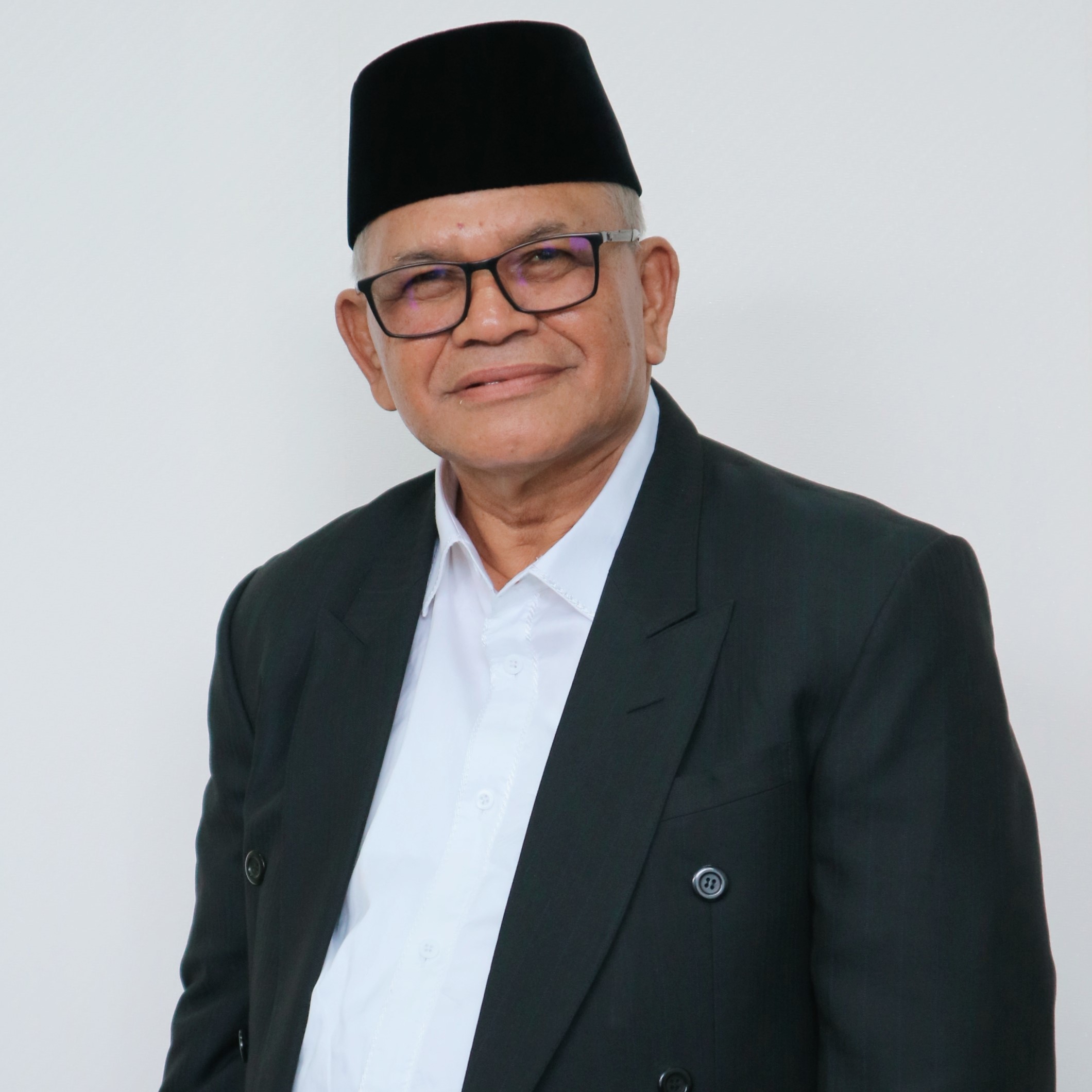 Ir. T. Makmur, M.Si